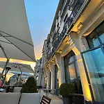 Hotel De La Paix 4*