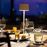 De La Paix Hotel 4*