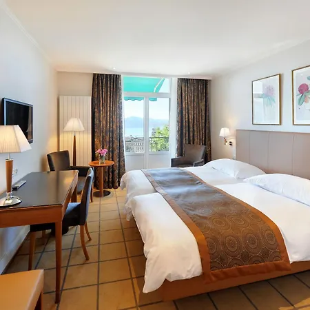 Hotel De La Paix 4*