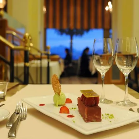 Hotel De La Paix 4*
