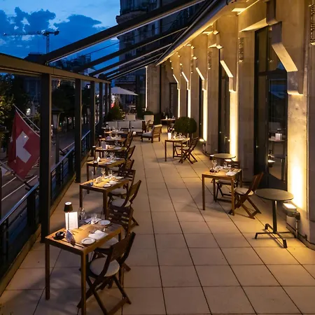 De La Paix Hotel