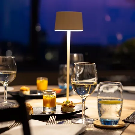 De La Paix Hotel 4*