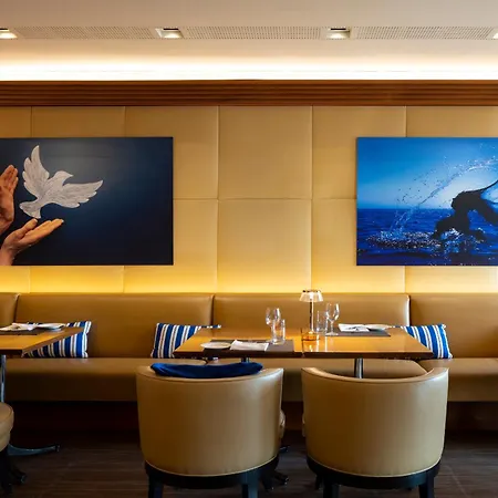 Отель De La Paix