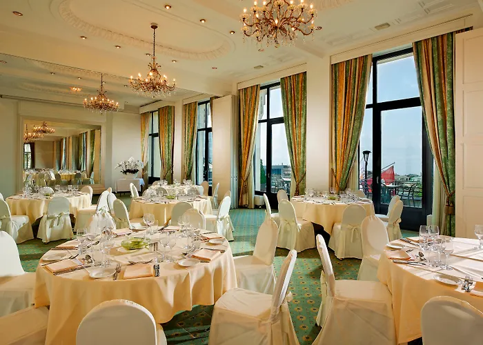 Отель De La Paix